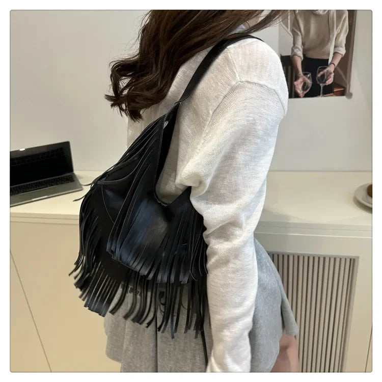 The Retro Tassel Tote