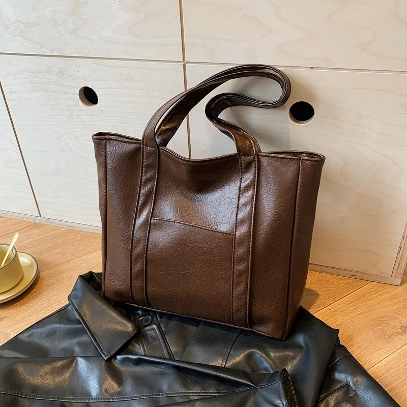 The Simple Large Capacity Tote