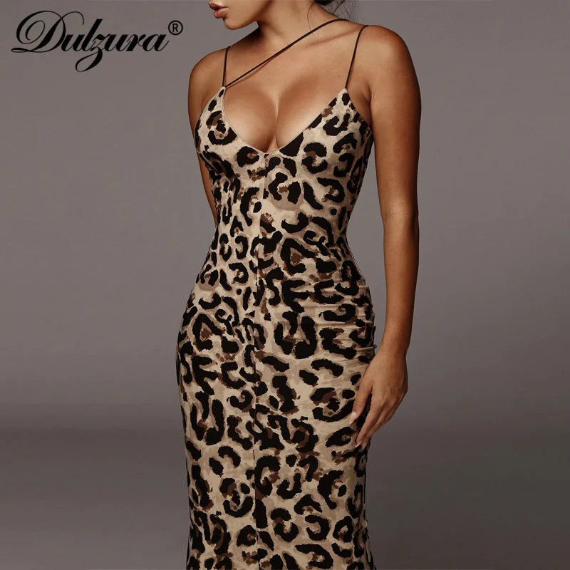 Slim Fit Rendezvous Midi Dress