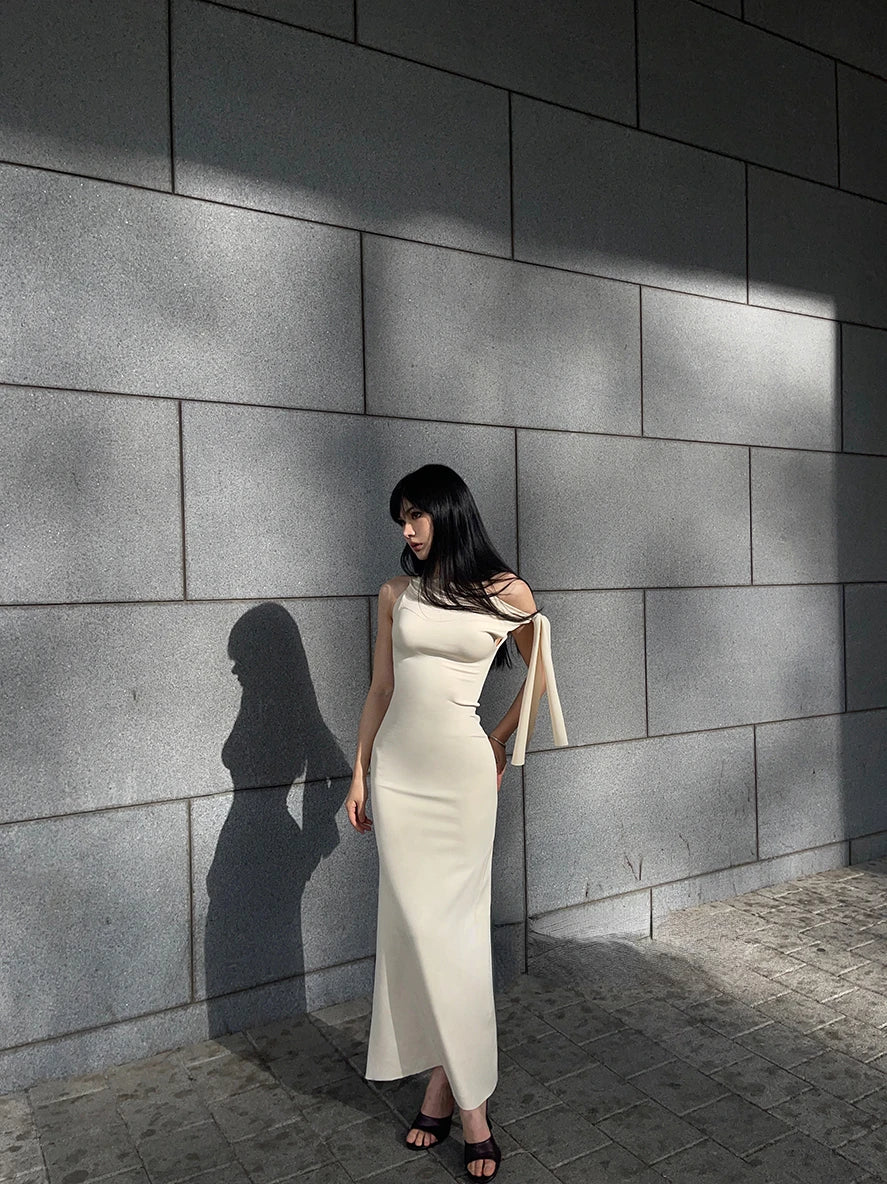 One-Shoulder Knotted Maxi Dress