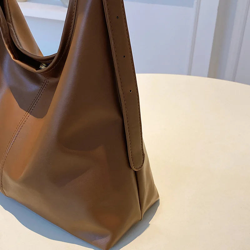The New Retro Tote