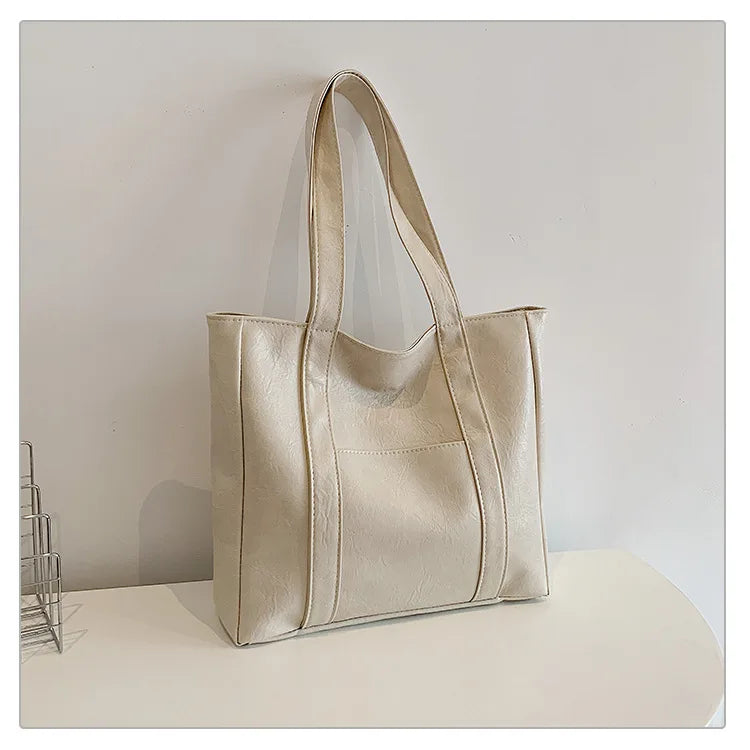 The Simple Large Capacity Tote g