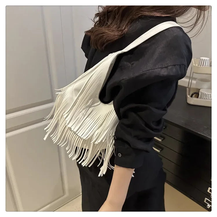 The Retro Tassel Tote