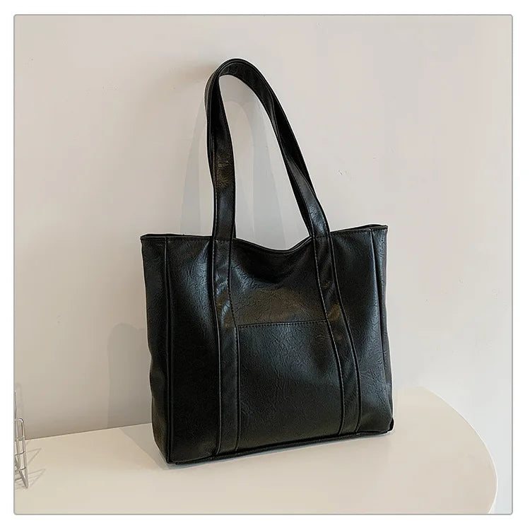 The Simple Large Capacity Tote g