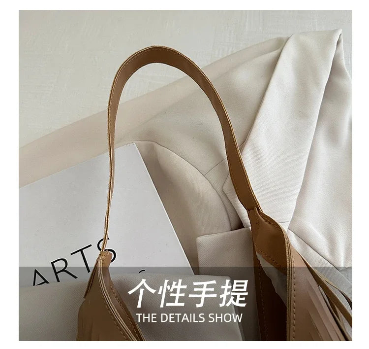 The Retro Tassel Tote