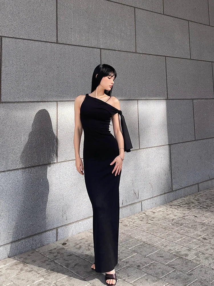 One-Shoulder Knotted Maxi Dress