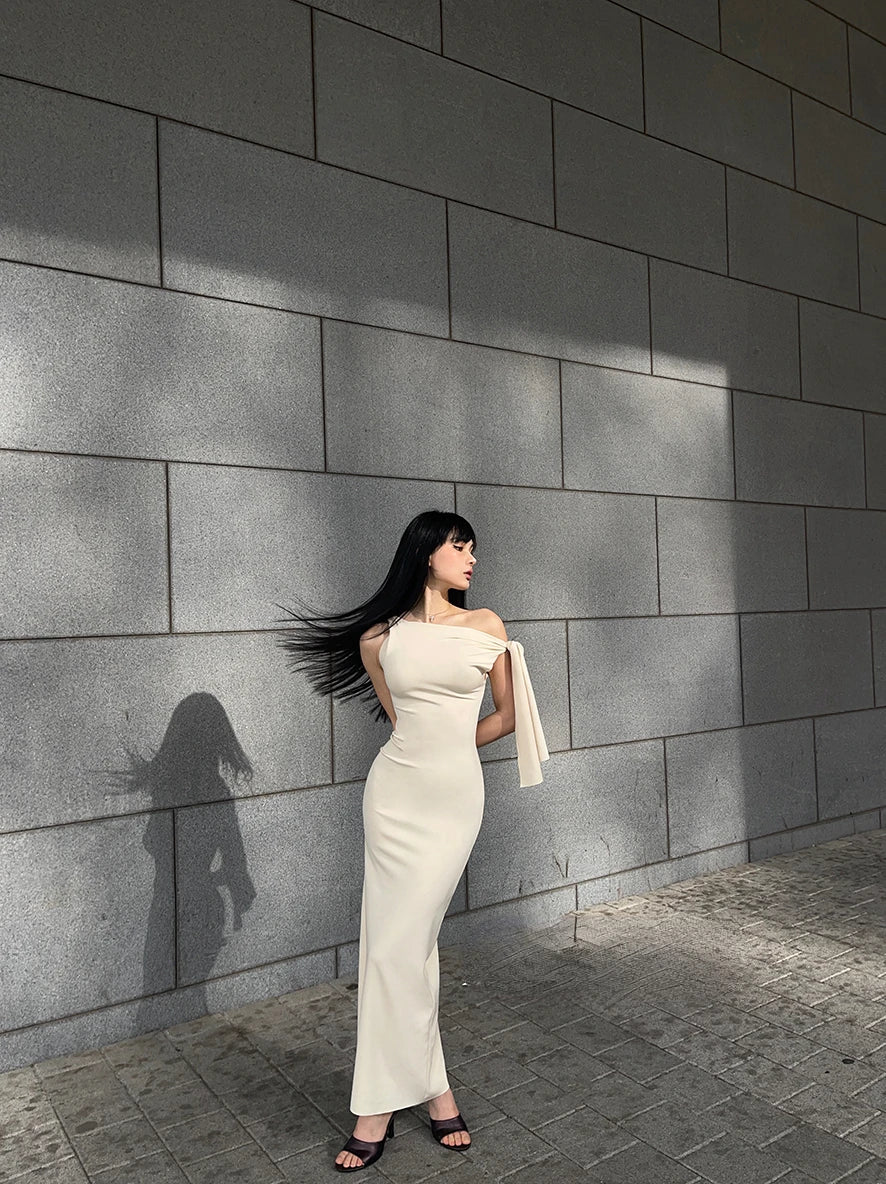 One-Shoulder Knotted Maxi Dress
