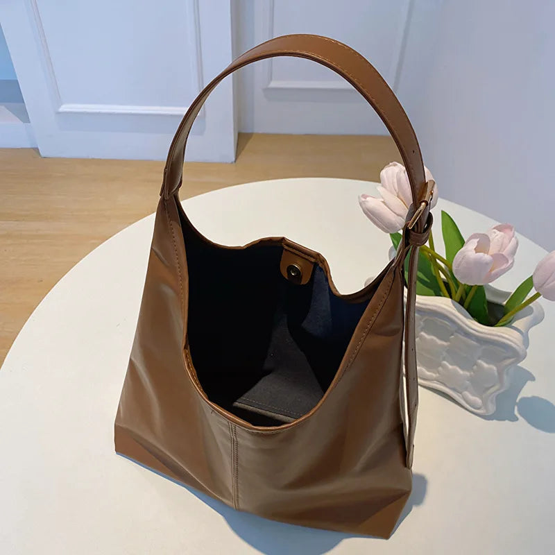 The New Retro Tote