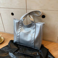 The Simple Large Capacity Tote g