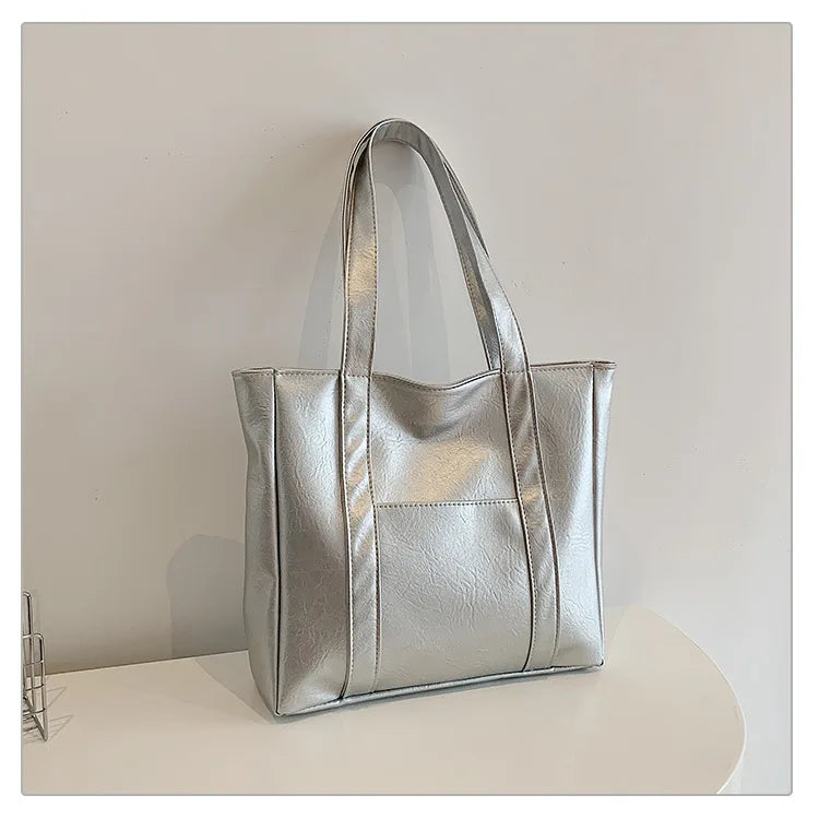 The Simple Large Capacity Tote g